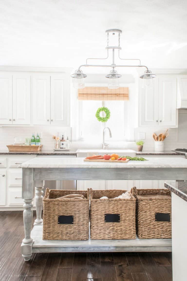 10 Ways to Add Character to a White Kitchen
