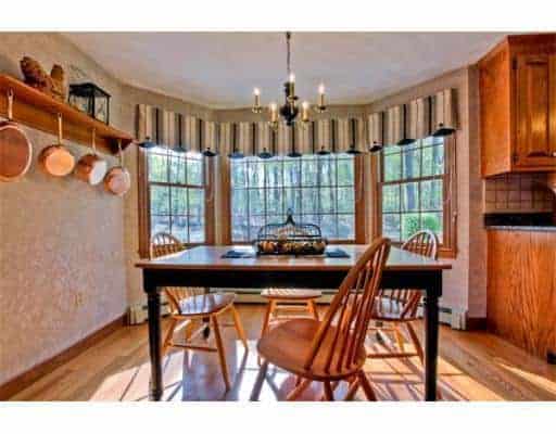 BEFORE shot of farmhouse breakfast nook