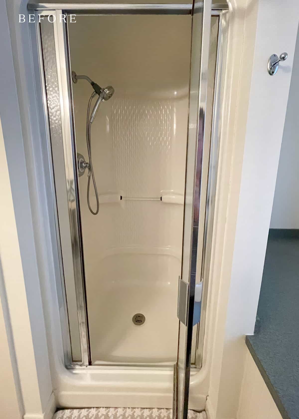 Shower capsule before remodel