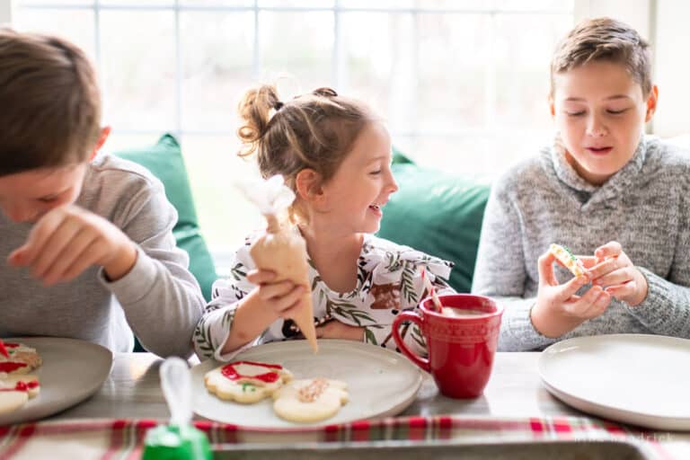 Ideas for Hosting the Perfect Christmas Cookie Decorating Party