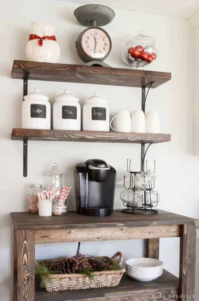 Christmas Home Tour | Rustic and Cozy Christmas Holiday Decor Inspiration from @nina_hendrick