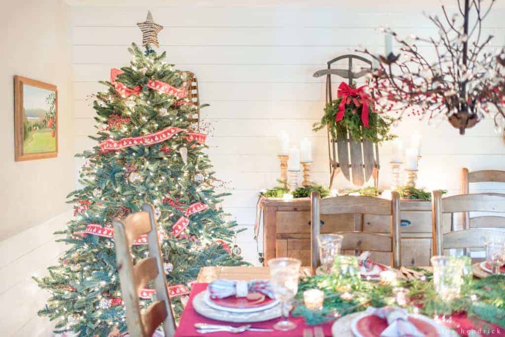 Classic Christmas Decor | Seasonal Simplicity Tour from Nina Hendrick
