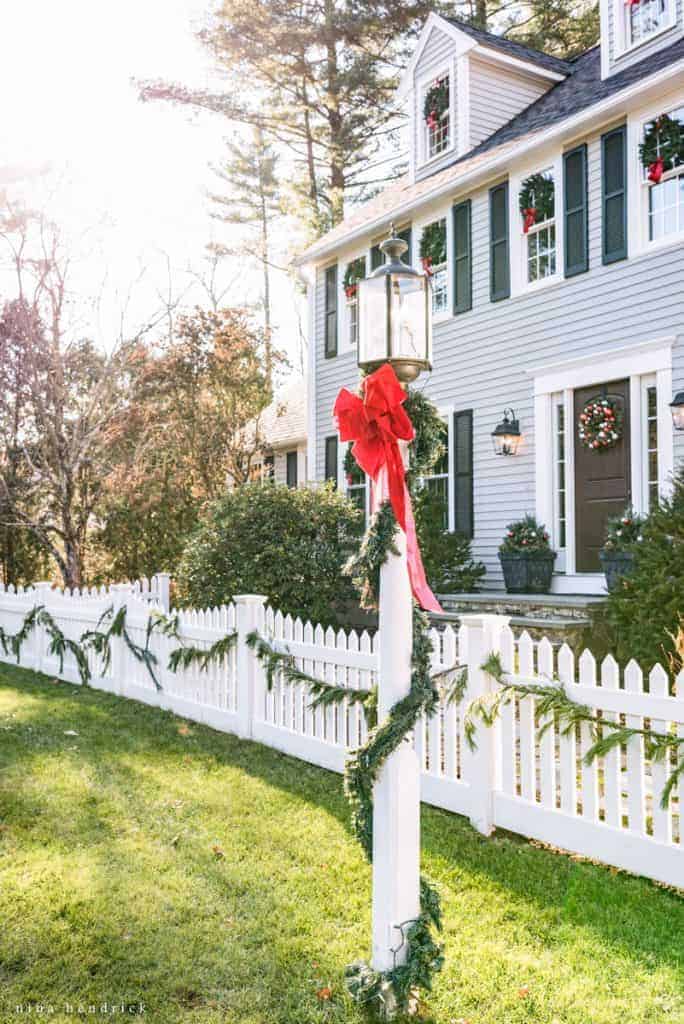 Classic Christmas Decor | Gather simple classic Christmas decor ideas for the exterior, entryway, and dining room from this Seasonal Simplicity Tour. 