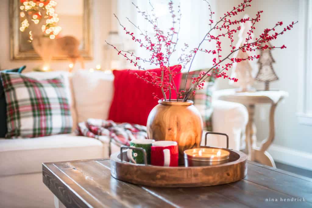 Traditional Christmas Family Room Decorations