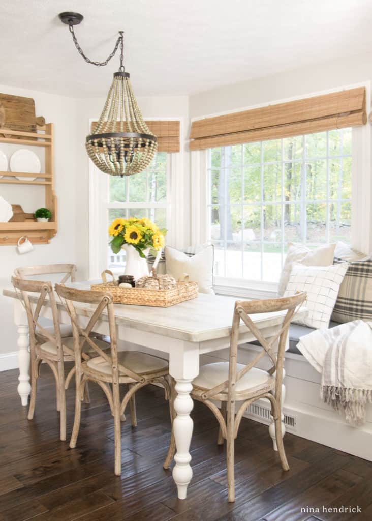 Early fall decorating ideas sunny breakfast nook with sunflowers