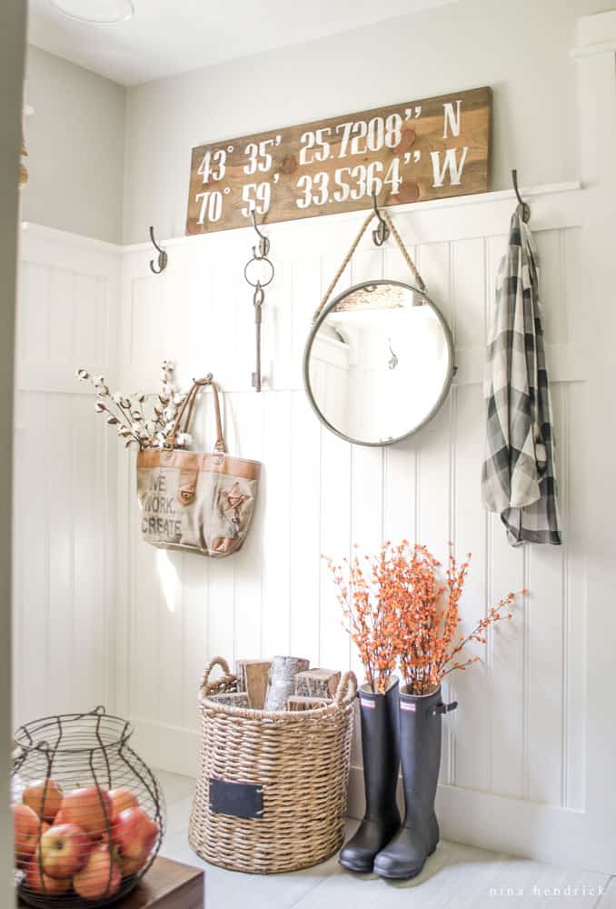 Gather autumn inspiration from this natural and simple fall home tour from the Fall into Home series loaded with farmhouse and rustic charm.