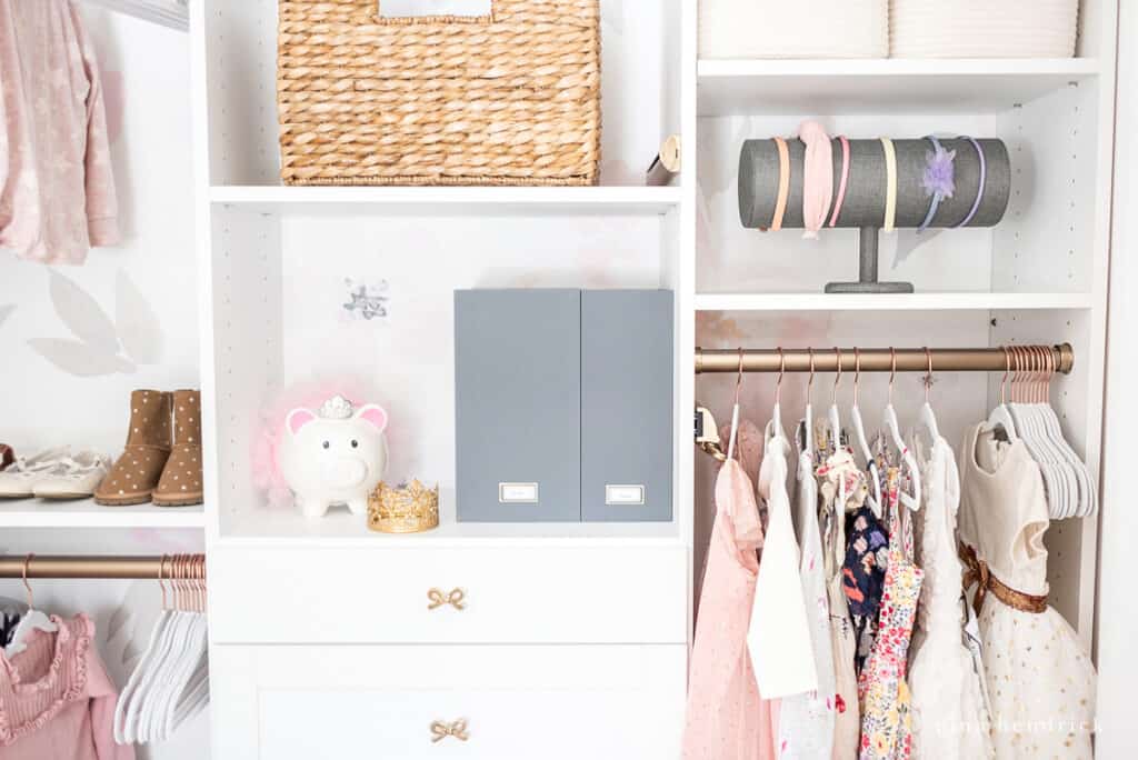 girl's organized closet makeover