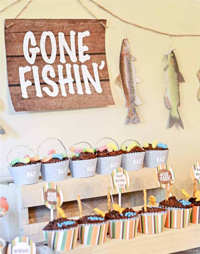 50-Pack Gone Fishing Disposable Paper Plates – 7" Dessert Plates For Fishing Theme Parties