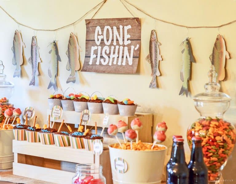 Do you have any fishing enthusiasts in your family? Celebrate with ideas from this adorable party, which is jam packed with inspiration and ideas!