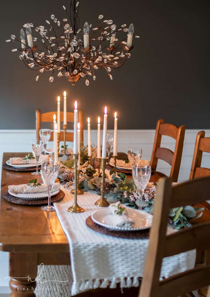 Green and Gold Christmas Tablescape | Host an elegant holiday meal by decorating with a green and gold Christmas tablescape.