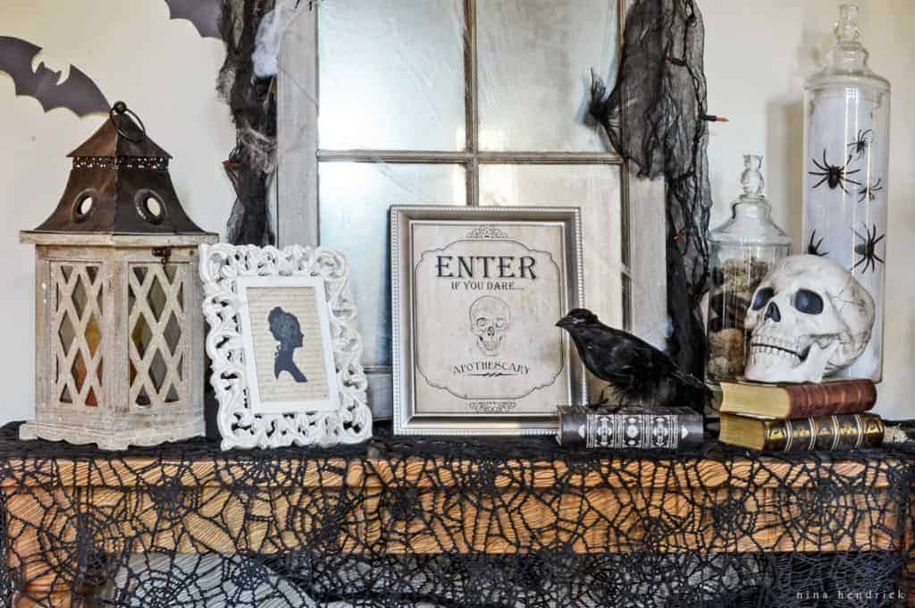 Get creepy crawly decorating inspiration from this vintage-inspired spooky Halloween foyer decor.