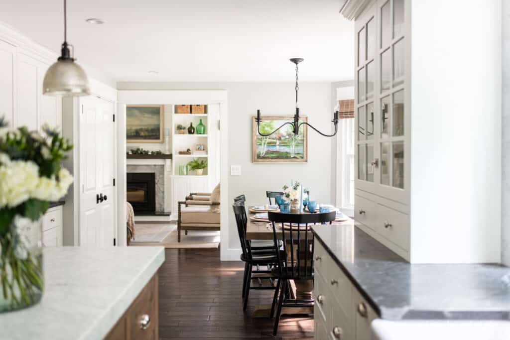 Kitchen with eat in breakfast nook decorated for summer