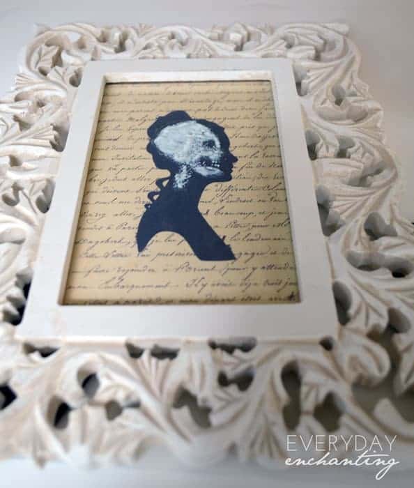 Surprise Spooky Cameo with Mod Podge | Learn how to make a spooky cameo with a glow-in-the-dark surprise using Mod Podge from www.ninahendrick.com