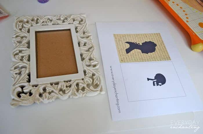 Surprise Spooky Cameo with Mod Podge | Learn how to make a spooky cameo with a glow-in-the-dark surprise using Mod Podge from www.ninahendrick.com