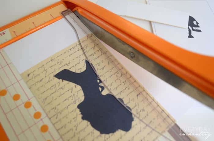 Surprise Spooky Cameo with Mod Podge | Learn how to make a spooky cameo with a glow-in-the-dark surprise using Mod Podge from www.ninahendrick.com