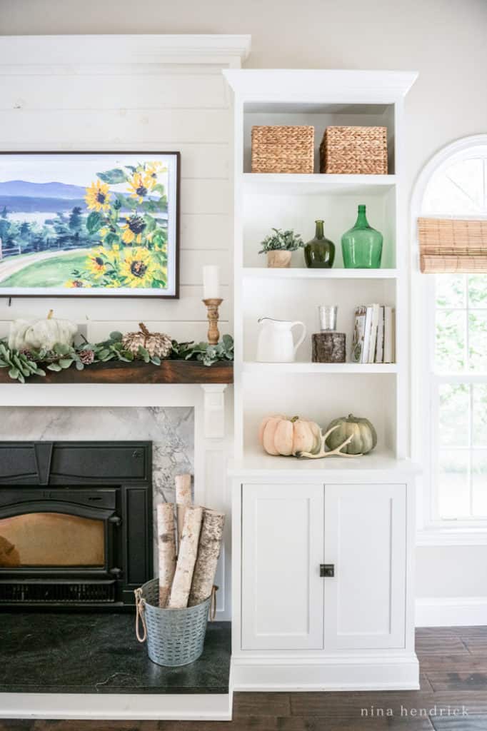 Muted fall family room decorating ideas for the fireplace