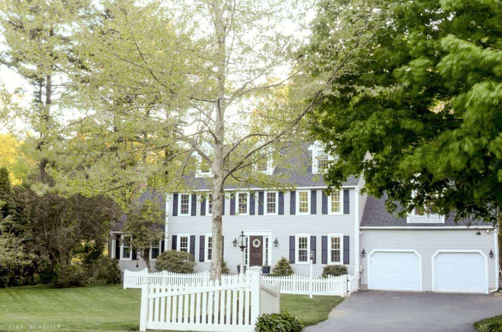 Benjamin Moore Gray Huskie 1473 Painted Colonial Exterior