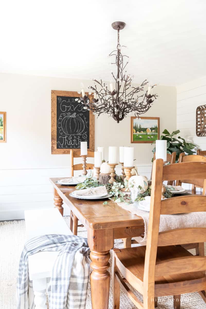 Thanksgiving dining room and tablescape ideas