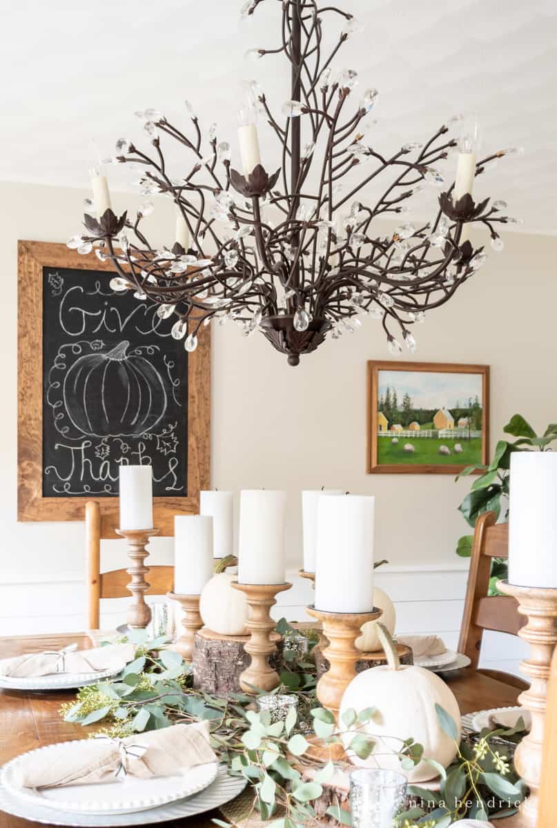 Rustic Thanksgiving Tablescape with "give thanks" chalkboard art 