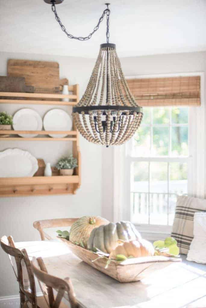 Simple Fall Decorating Ideas | This autumn home tour features easy and attainable decorating ideas for bringing simple fall touches into your home.