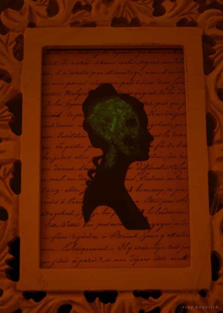 Learn how to create a surprise spooky cameo using glow-in-the-dark Mod Podge. Once the lights go out, a creepy green skull appears...