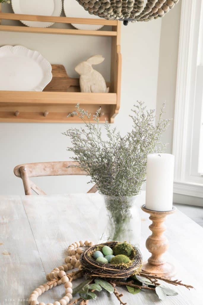 Spring Home Tour 2017 | Simple rustic spring home tour with farmhouse touches.