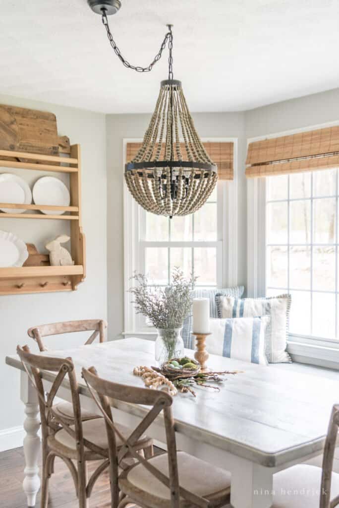 Breakfast nook with spring vignette decorating ideas