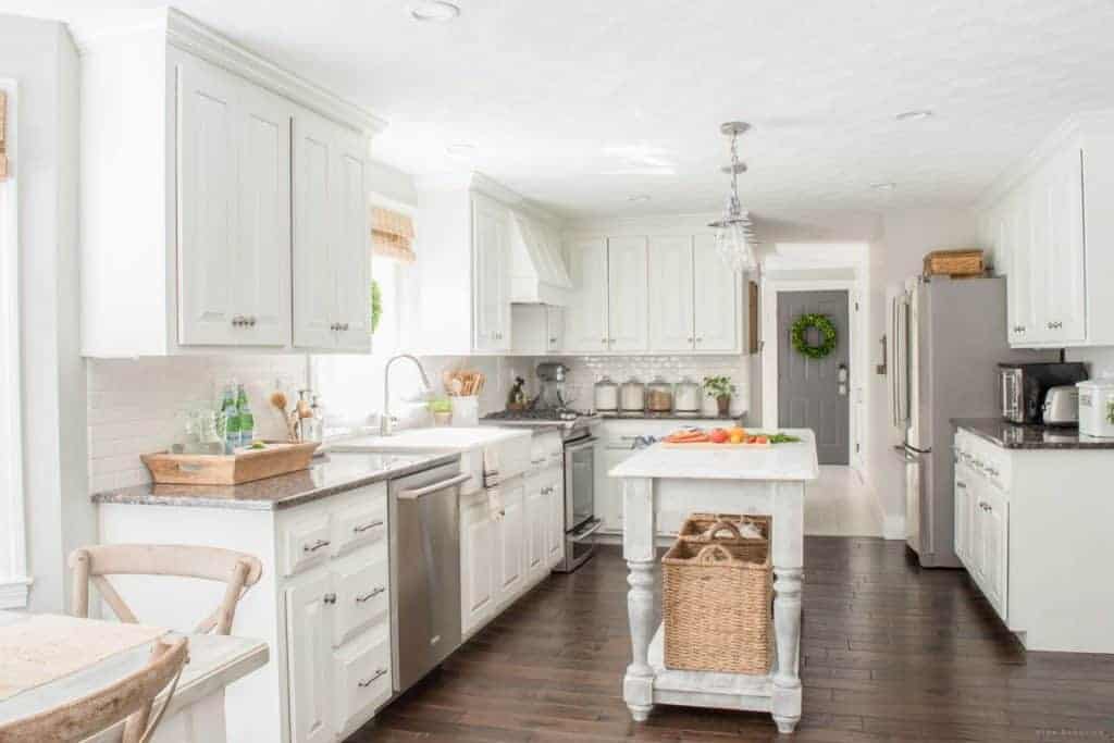 Summer2016FarmhouseKitchen2_WTM