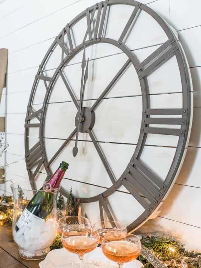 Glittering New Years Eve Tablescape